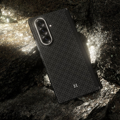 Galaxy Z Fold 7 Kılıf M-Safe Şarj Özellikli Benks ArmorAir ArmorGrid Serisi Kevlar Kapak Siyah