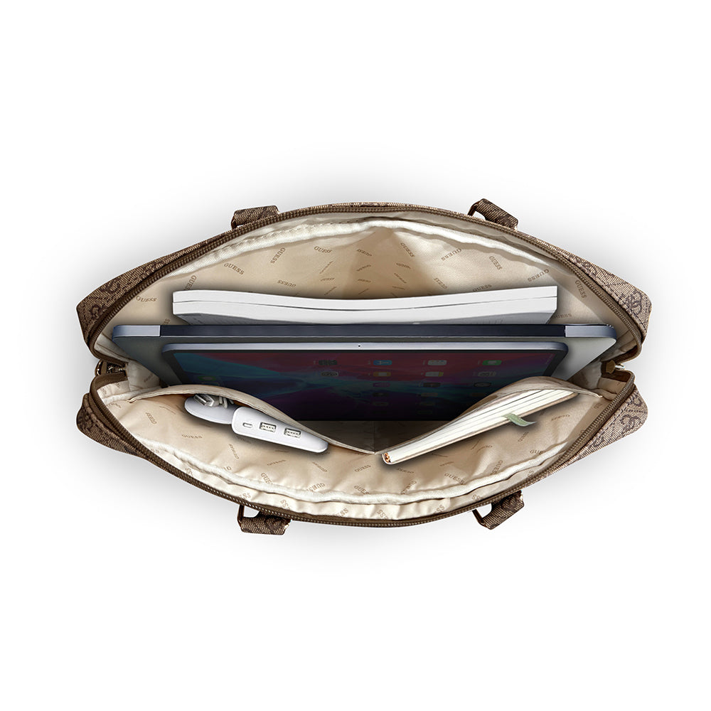 Guess Orjinal Lisanslı 4G Desenli Büyük 4G Logolu Omuz Askılı 15 inç Laptop Çantası Kahverengi