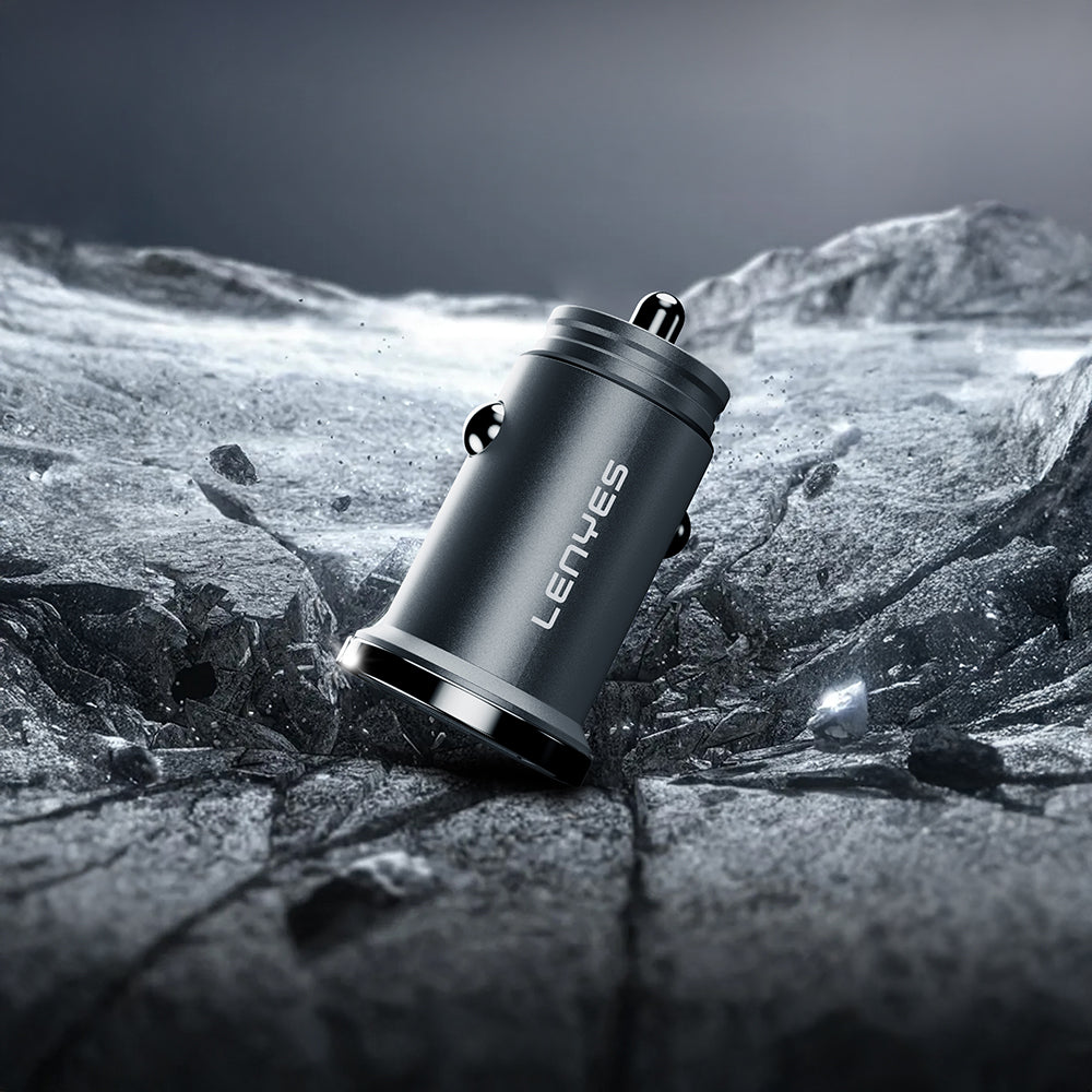 Lenyes CA60 Hızlı Şarj Özellikli Dual Type-C + USB-A Portlu Mini Araç Şarj Aleti PD 45W Gümüş