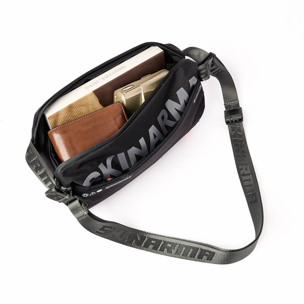 Skinarma Crossbody Fardel Çapraz Vücut Çantası Siyah