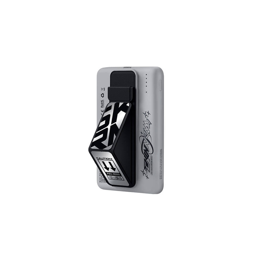 SkinArma Kira Kobai Holografik Tasarımlı Standlı Wireless ve PD Hızlı Şarj Özellikli Powerbank 15W 5000mAh Gümüş