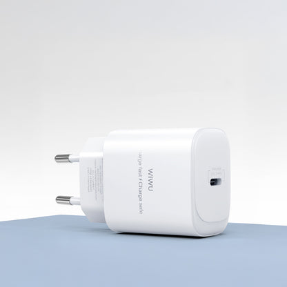 Wiwu Wi-G008 Essen Serisi GaN Tech PD Hızlı Şarj Başlığı Type-C to Type-C PD 30W Kablolu Şarj Seti Beyaz