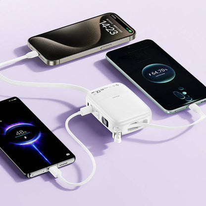 Wiwu Wi-P042 Monaco Serisi Lightning ve Type-C Kablolu Dijital LED Göstergeli Askılı Powerbank 10000mAh Beyaz