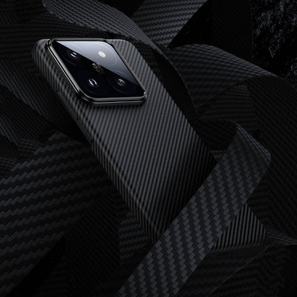 Xiaomi Mi 14 Kılıf M-safe Özellikli Karbon Fiber Benks Essential ArmorAir 600D Kevlar Kapak Siyah